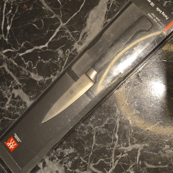 ❤️B2G1 FREE Zwilling J A Henckels 31070-103 Four Star 4 In Paring/Utility Knife - Picture 5 of 5